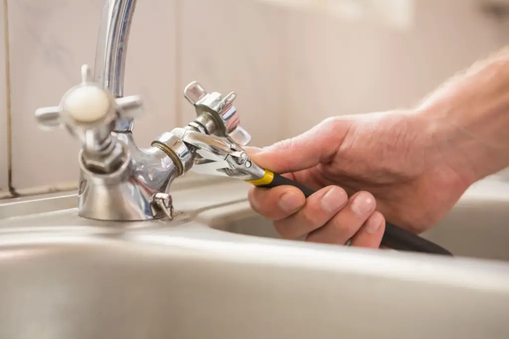 Welchen Maulschlüssel brauche ich für meinen Wasserhahn